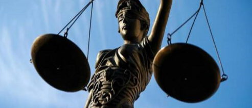 Gericht stellt fest: eine Bar, in der Tänzer*innen auftreten, ist keine Prostitutionsstätte